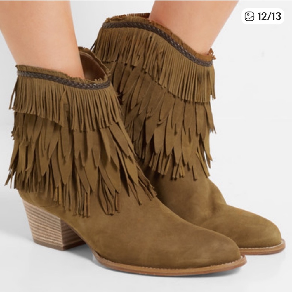 Aquazzura Pocahontas Cowboy Suede Fringe Ankle Boot
worn once